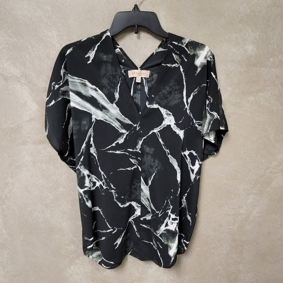 Philosophy Black and White Round Edge Short Sleeve Deep V Neck Top Size Small - Picture 3 of 5